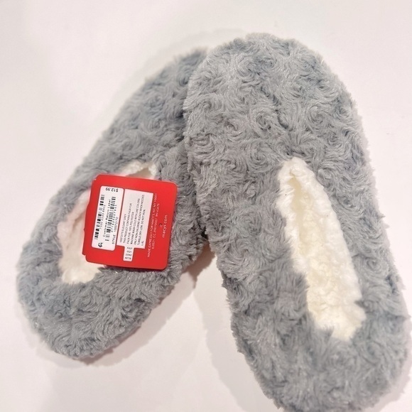 New CHARTER CLUB Faux-Fur Slipper Socks, Grey slippers size L/XL - Picture 3 of 4
